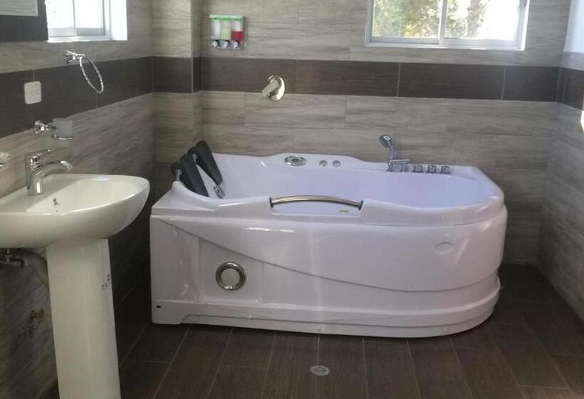 스위트, Hosteria Airport Garden