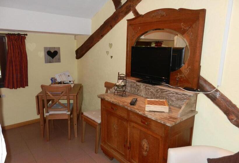 コンフォートルーム, B&b Le  Ti  Bou De Refuge