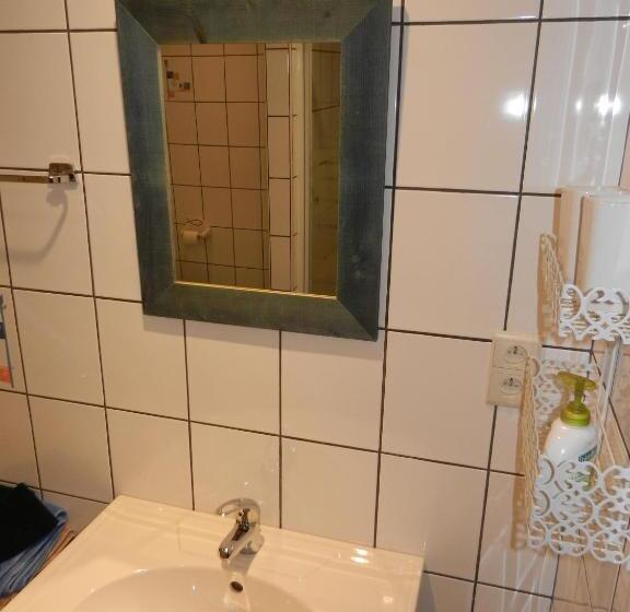 ガーデンビュースタンダードルーム, B&b Le  Ti  Bou De Refuge