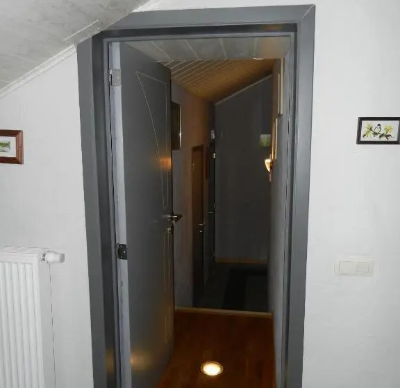 Talo 3 Makuuhuonetta, B&b Le Ti Bou De Refuge