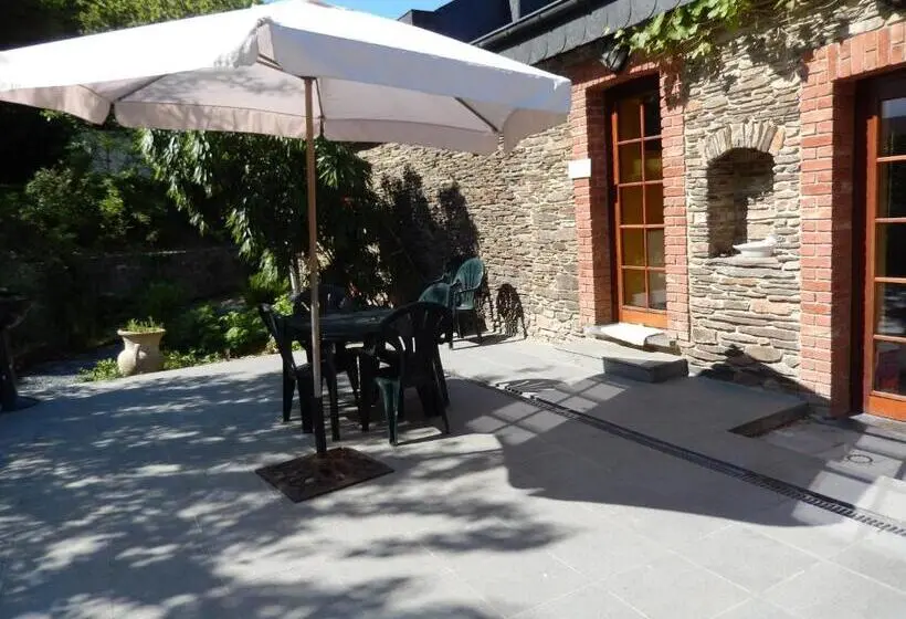 Talo 2 Makuuhuonetta, B&b Le Ti Bou De Refuge