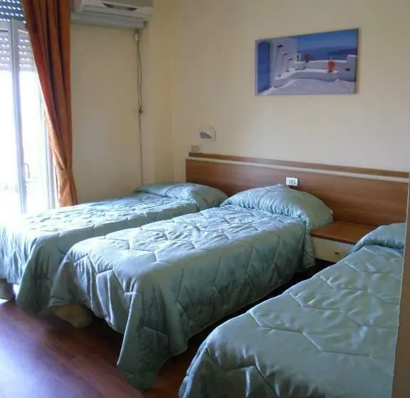 اتاق استاندارد چهار تخته, Mirage