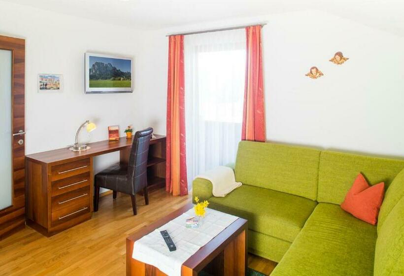 سوییت, Pension Anna