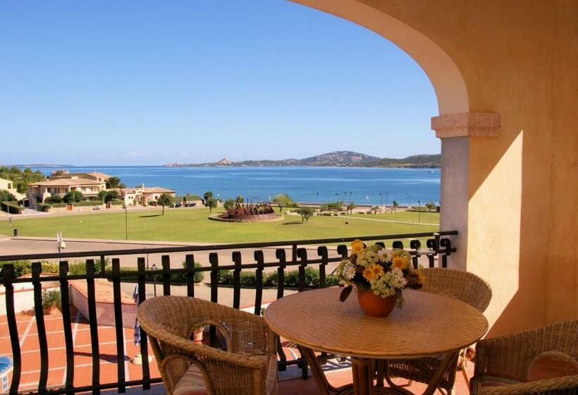 דירת חדר שינה עם טרסה ונוף לים, Residence Riva Azzurra