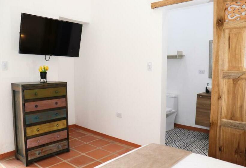 标准间, Camino A Santa Fe