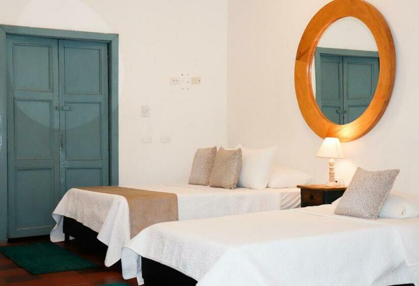 家庭间, Camino A Santa Fe