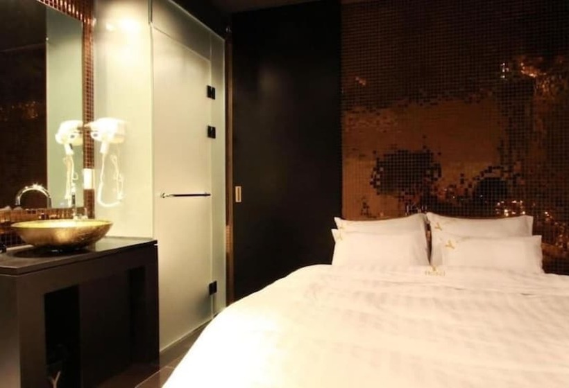 غرفة قياسية, Shinchon Y