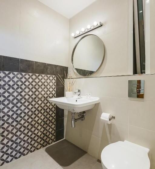 تختخواب در اتاق مشترک, Two Pillows Boutique Hostel