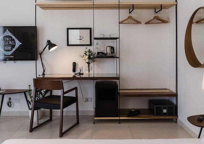 اتاق پنت هاوس, Two Pillows Boutique Hostel