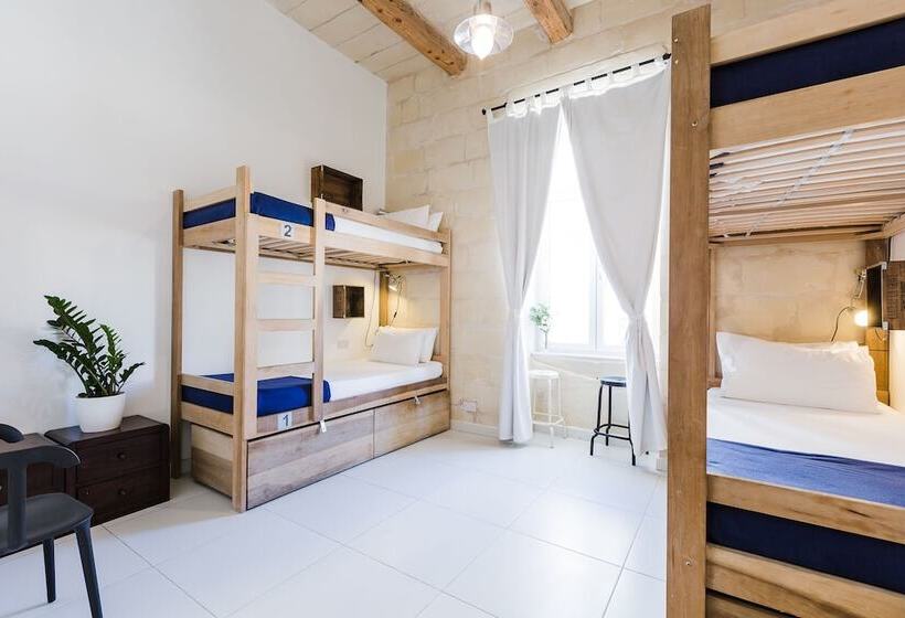 تختخواب در اتاق سوپریور مشترک, Two Pillows Boutique Hostel