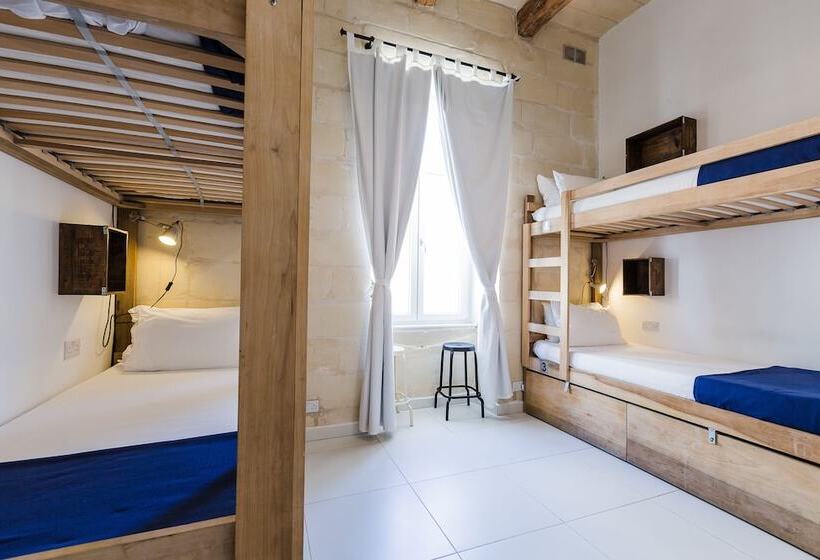 تختخواب در اتاق سوپریور مشترک, Two Pillows Boutique Hostel