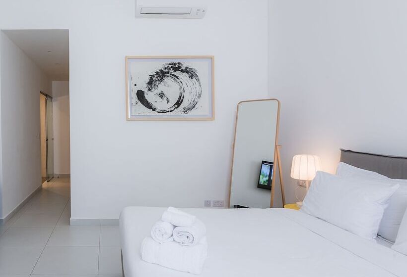 سوییت لوکس, Two Pillows Boutique Hostel