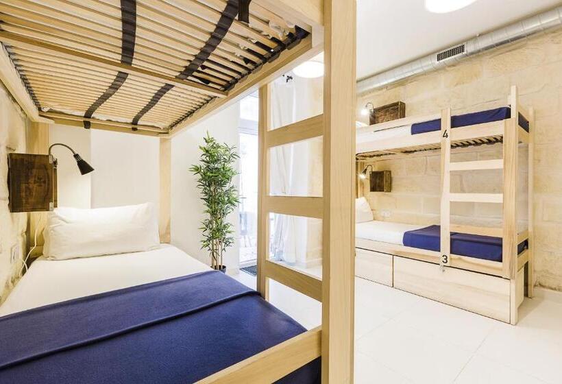 تختخواب در اتاق مشترک, Two Pillows Boutique Hostel