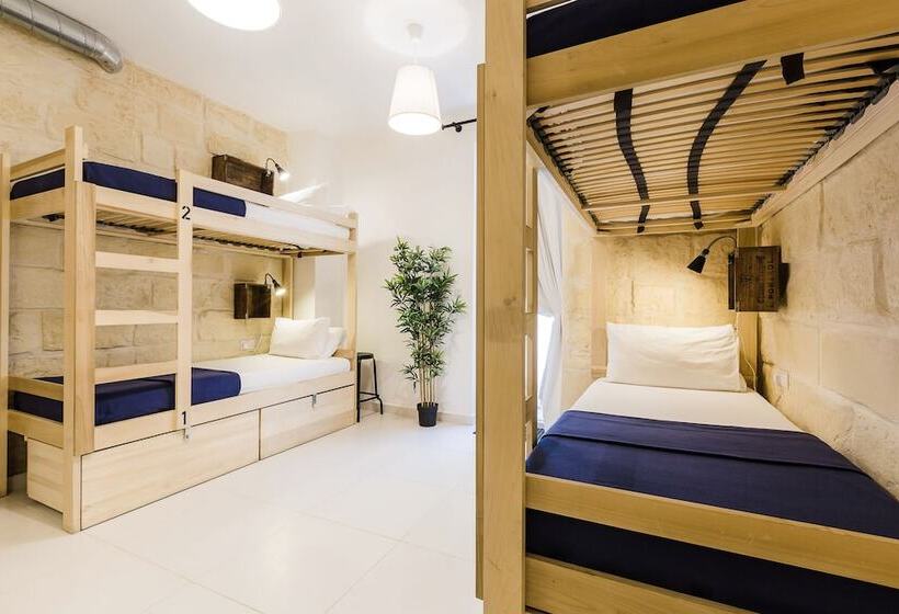 تختخواب در اتاق مشترک, Two Pillows Boutique Hostel