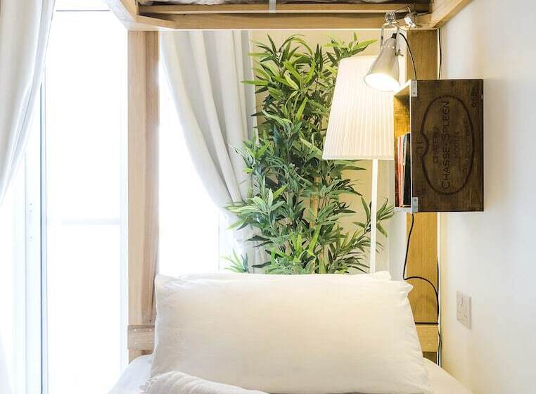 تختخواب در اتاق سوپریور مشترک, Two Pillows Boutique Hostel