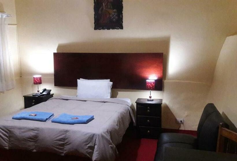 Standart Oda, Kurumi Hostel