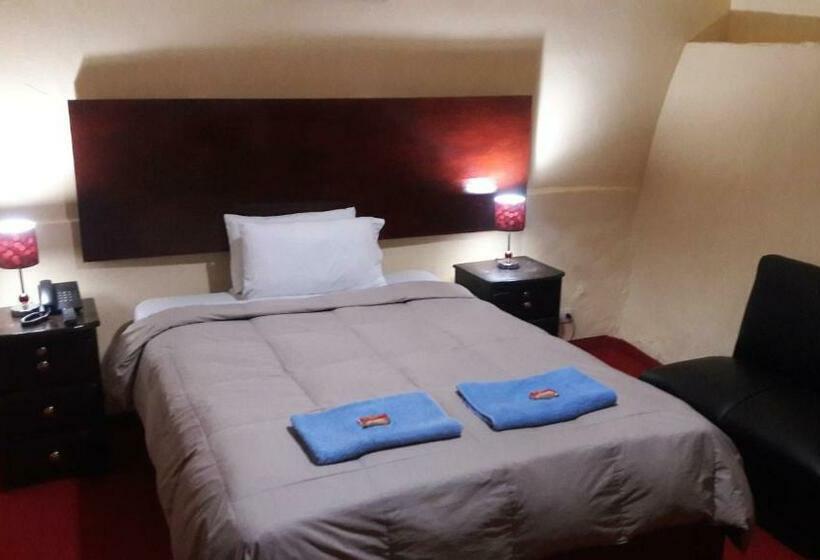 Standart Oda, Kurumi Hostel