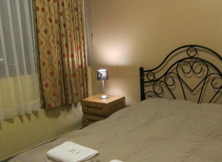 Standart Oda, Kurumi Hostel