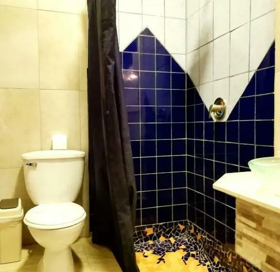 Standard Kolmen Hengen Huone, Cabinas Montesol