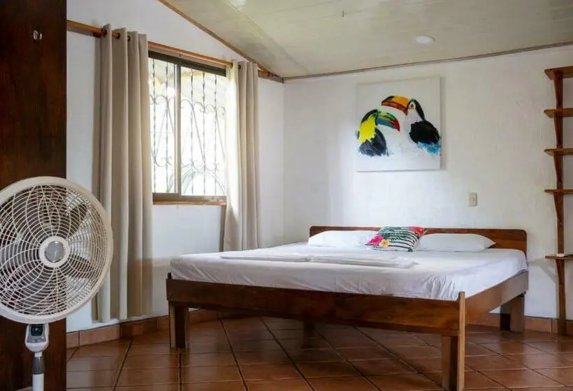 Standard-bungalow, Cabinas Montesol
