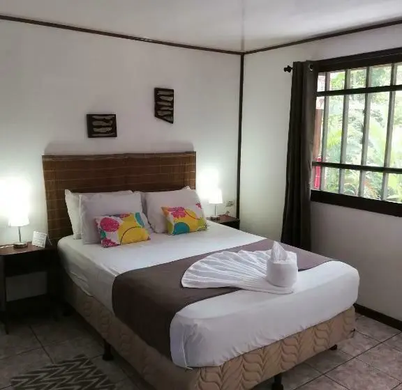 スタンダードルーム, Aracari Garden Hostel