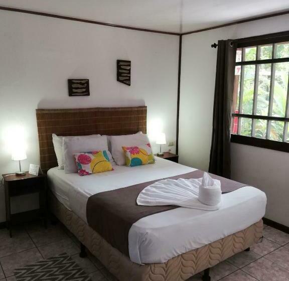Номер Стандарт, Aracari Garden Hostel