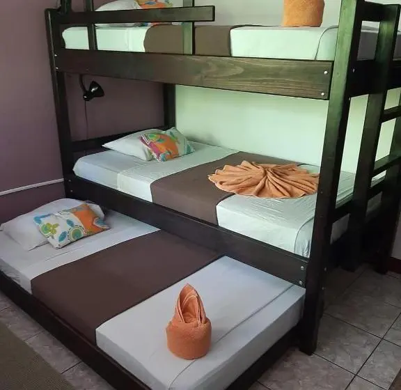 ベーシックファミリールーム, Aracari Garden Hostel