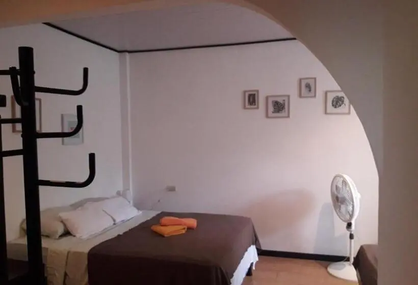 スタンダードトリプルルーム, Aracari Garden Hostel