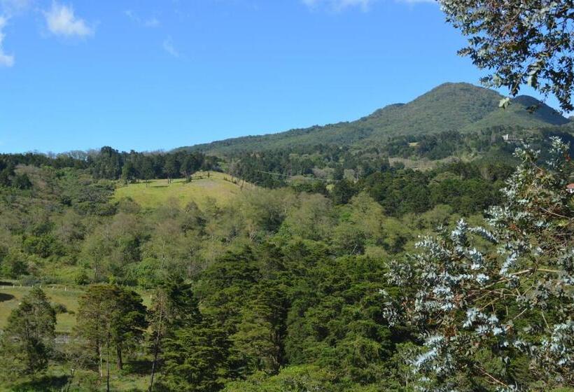 חדר דלוקס לארבעה, Finca Paraiso Mountain Retreat Near San Jose Airport