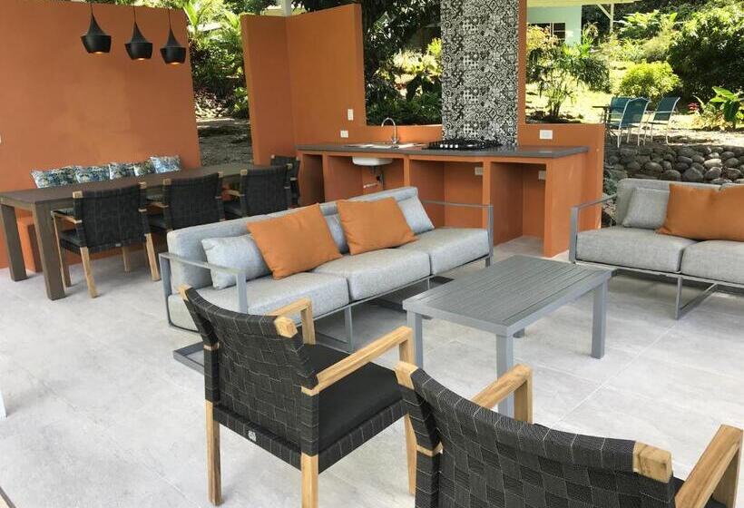 바다 전망 스탠다드 방갈로, Tree Of Life Cabinas