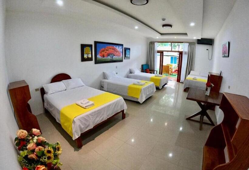 اتاق استاندارد سه تخته با چشم‌انداز باغ, Galápagos Isabela Hotel Loja