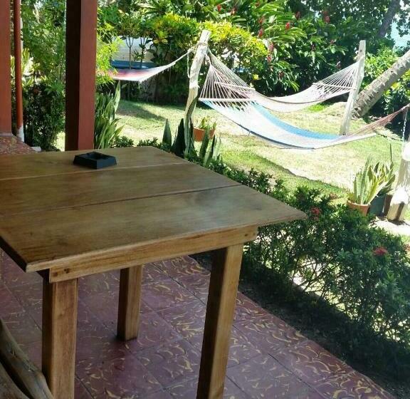 اتاق خانوادگی با چشمانداز دریا, Cabinas Mar Y Cielo