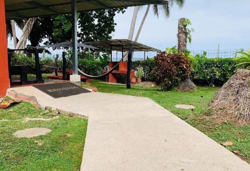 اتاق خانوادگی با چشمانداز دریا, Cabinas Mar Y Cielo
