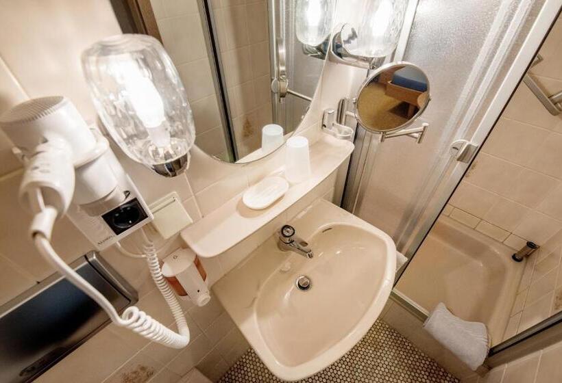 スタンダードルーム, Gasthof Zur Krone