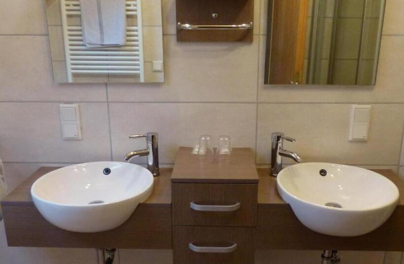 スタンダードトリプルルーム, Gasthof Zur Krone