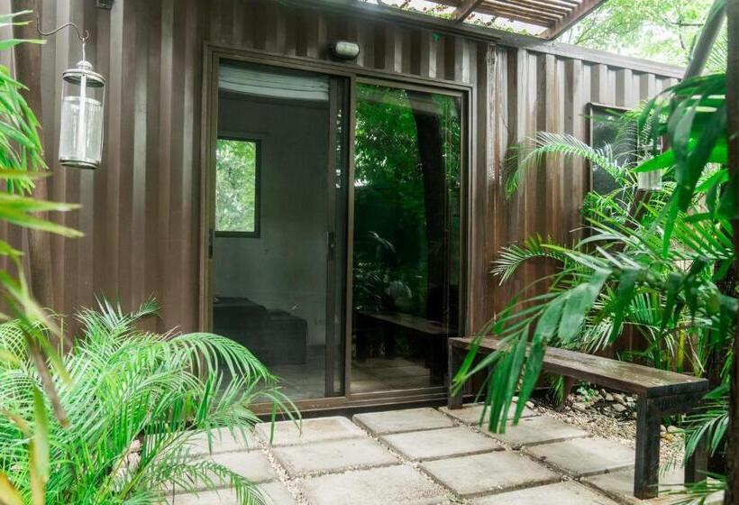 חדר סטנדרט לשלושה עם נוף לגינה, Green Sanctuary