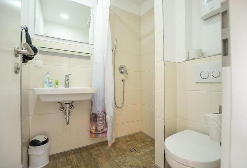 带1个卧室的带阳台的公寓, K314