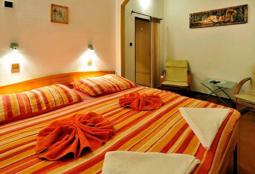 غرفة قياسية, Kovarna