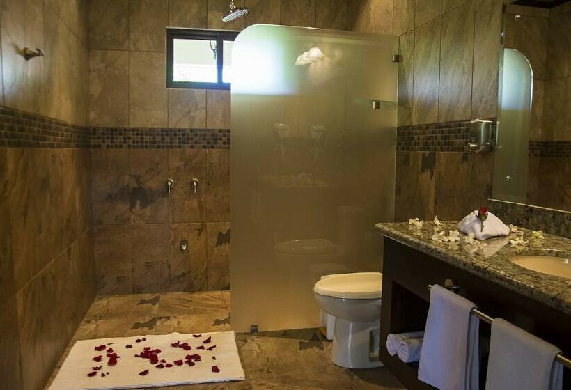 سوییت جونیور, La Casona Del Cafetal