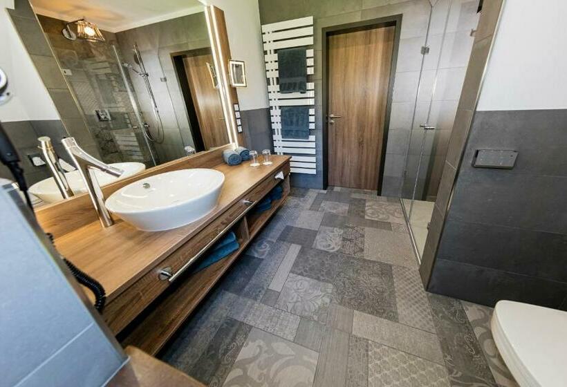 Люкс, Landhotel Repetal