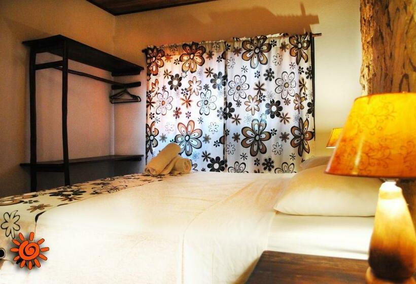 4 Bett Standardzimmer, Locanda Samara Beach