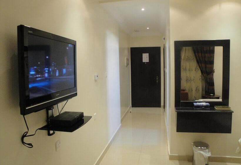 Студия Стандарт, Marina Royal Hotel Suites
