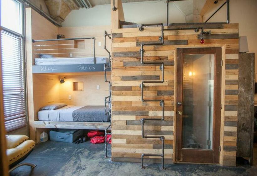 共用房间的床, Podshare Hollywood