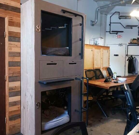 공동 객실, Podshare Hollywood