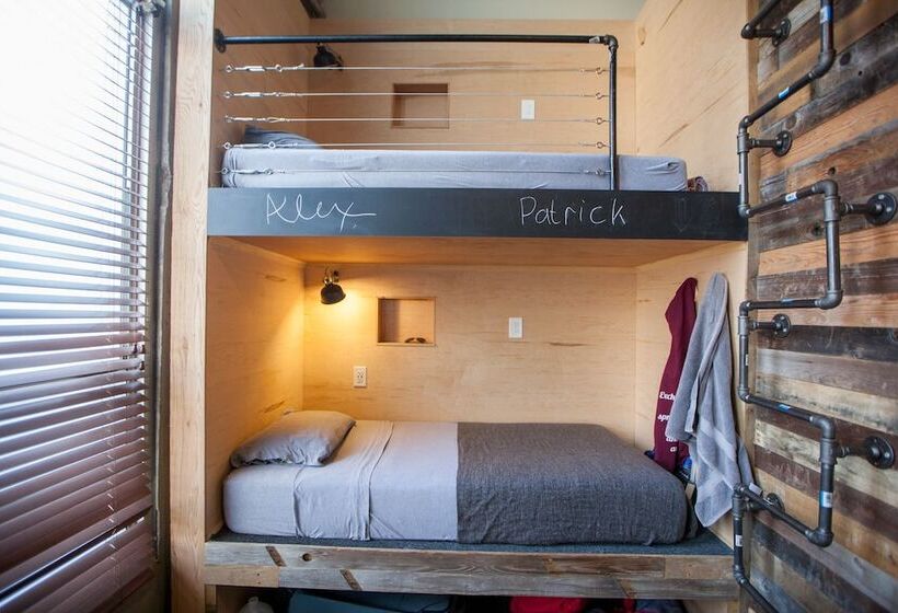 共用房间的床, Podshare Hollywood