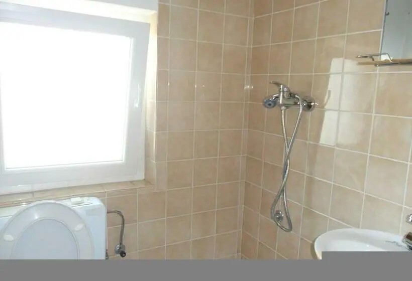 اتاق استاندارد, Sobe U Kucanstvu Mbm