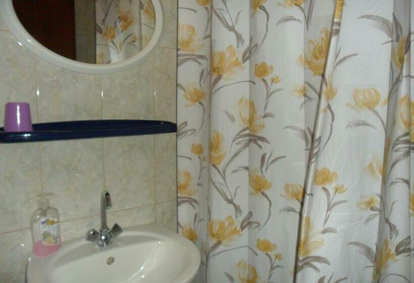 اتاق استاندارد سه نفره, Sobe U Kucanstvu Mbm