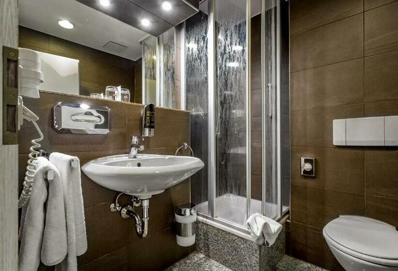 标准间, Stettiner Hof