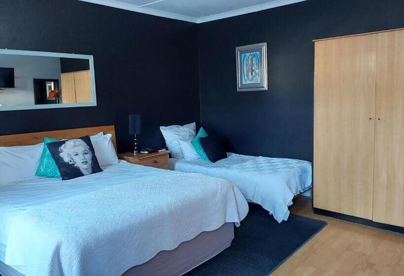 חדר משפחתי, The 3 Chimneys Guest House