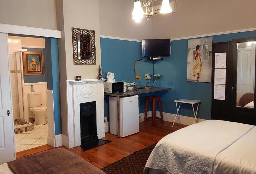 חדר משפחתי נוף לגינה, The 3 Chimneys Guest House